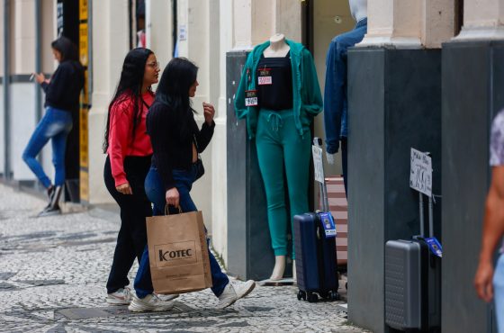 Comércio do Paraná Registra R$ 591 Bilhões em Receita Bruta