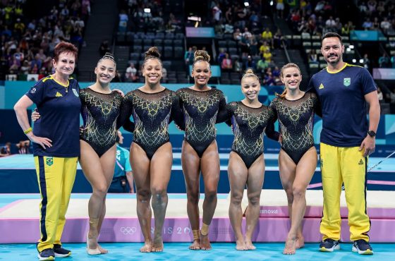 Julia Soares, conquista o bronze na ginástica por equipes