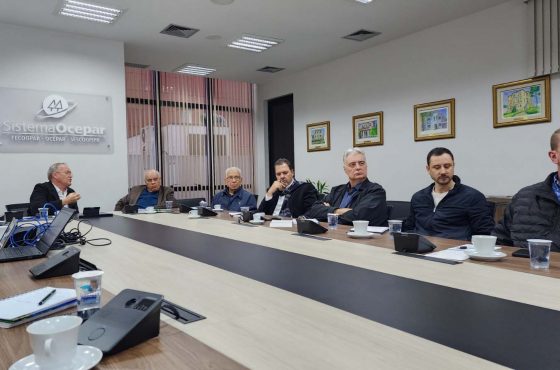 Sistema Estadual de Agricultura em reunião com Ocepar e Faep.