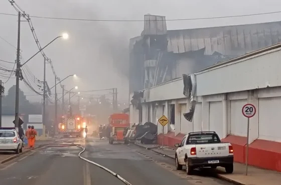 Incêndio na Indústria de Frangos de Corte BRF em Carambeí