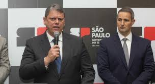 Tarcísio de Freitas Mantém Guilherme Derrite como Secretário